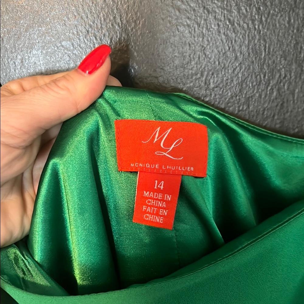Monique Lhuillier Elegant Green Dress - Picture 2 of 2